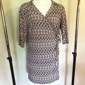 𝅺🍰 Plus! 🎈Le Lis Tan & Navy Wrap Dress Brown and Tan